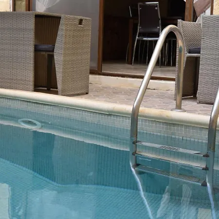 San Pawl Farmhouse- Kortoll