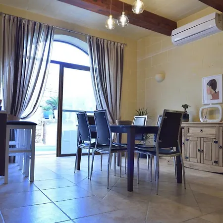 Bed & Breakfast San Pawl Farmhouse- Kortoll 3*